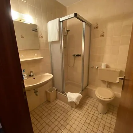 Ξενοδοχείο Hotel -Pension-Weller