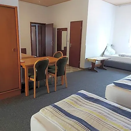 Hotel -pension-weller *